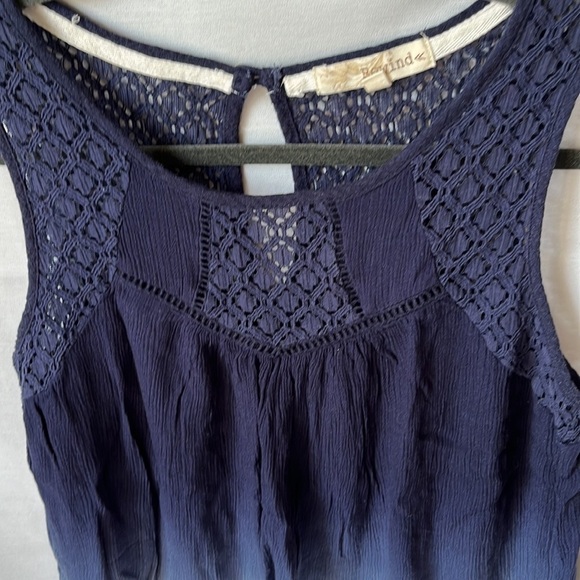 Rewind Navy Tank Top - Picture 3 of 9